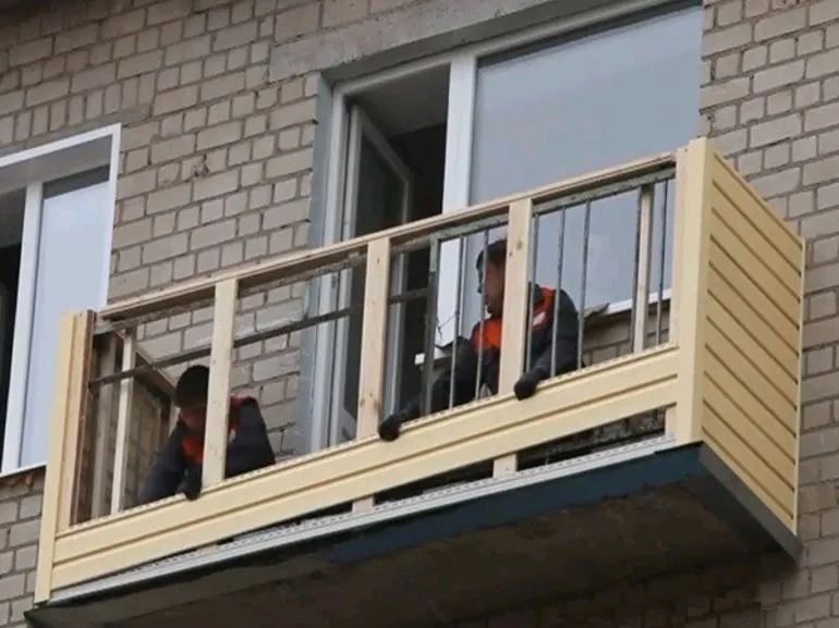  картинка обшить балкон снаружи 