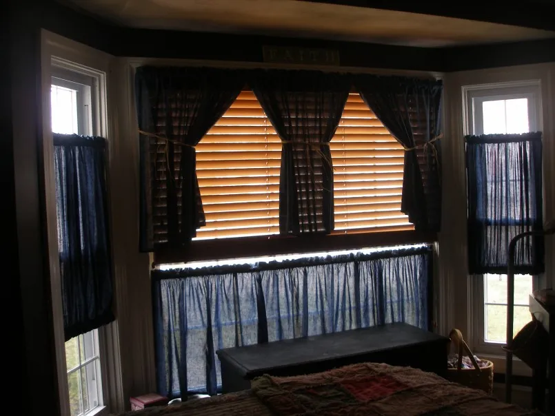 Занавески в спальню - подбор тканей для дополнения современного дизайна интерьера (113 фото-идей)