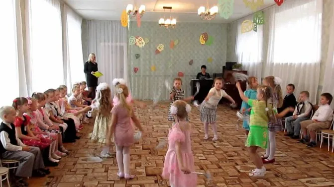 Как сделать султанчики на палочке для танцев, на Новый год, в детский сад?