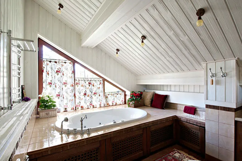 Дизайн интерьера ванной комнаты на мансарде - фото