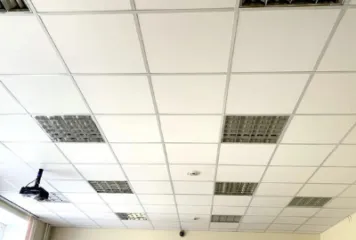 потолок армстронг с освещением