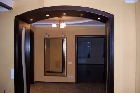 Деревянная арка в квартире