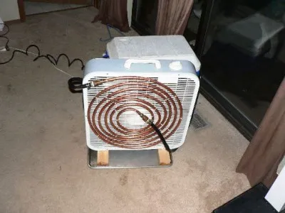 прикрепляем вентилятор к морозильной камере
