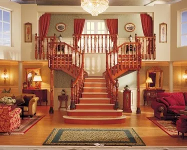 проект красивой деревянной лестницы в частном доме