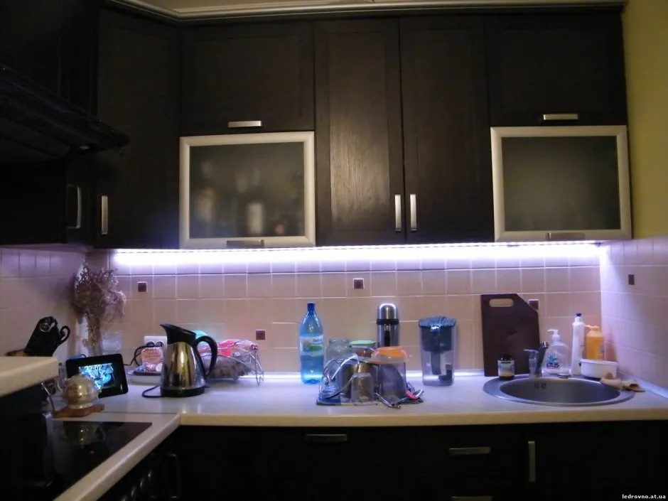Точечное освещение на кухне