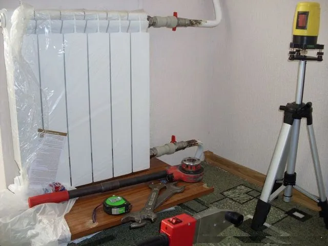 Инструменты для монтажа радиаторов отопления