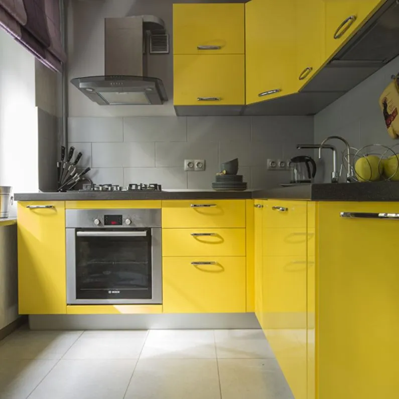 Желтая кухня в хрущевке - дизайн интерьера