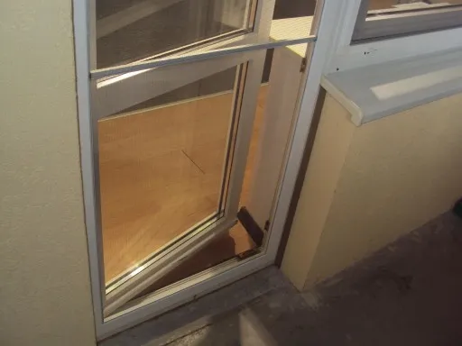 Провисание балконной двери